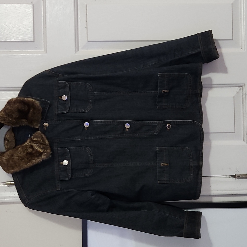 Jones New York Denim Jacket xl w/ fur collar - Picture 3 of 4